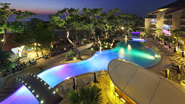 Double Six Luxury Hotel